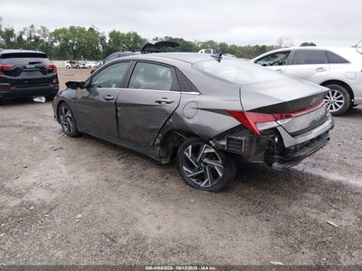 HYUNDAI ELANTRA