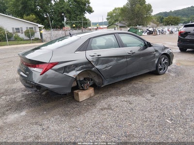 HYUNDAI ELANTRA