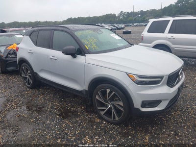 2022 Volvo Xc40