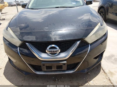 NISSAN MAXIMA