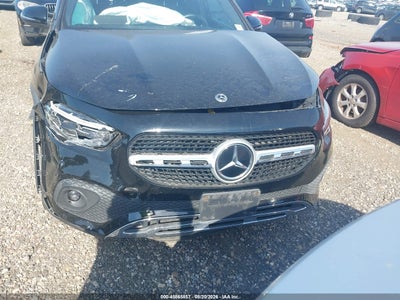 MERCEDES-BENZ GLA 250