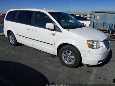 2009 Chrysler Town & Country