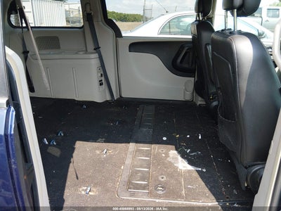 CHRYSLER TOWN & COUNTRY