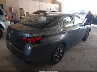 NISSAN VERSA