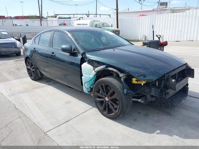 JAGUAR XE