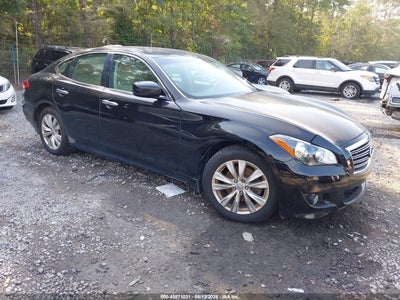 2011 Infiniti M37