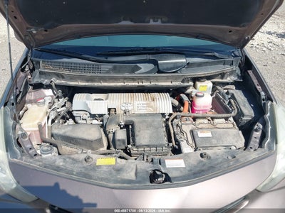 2015 TOYOTA PRIUS V 10