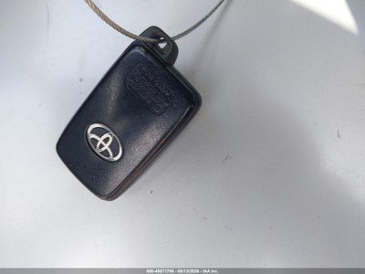 2015 TOYOTA PRIUS V 11