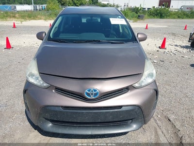 2015 TOYOTA PRIUS V 12