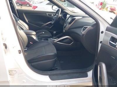 HYUNDAI VELOSTER