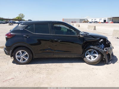 NISSAN KICKS PLAY