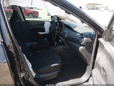 NISSAN KICKS PLAY