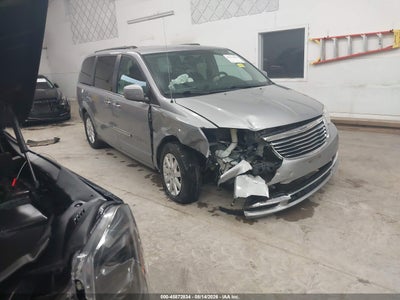 CHRYSLER TOWN & COUNTRY