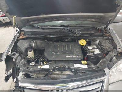 CHRYSLER TOWN & COUNTRY