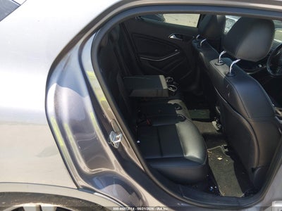MERCEDES-BENZ GLA 250