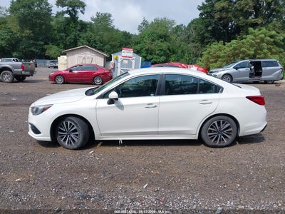 SUBARU LEGACY