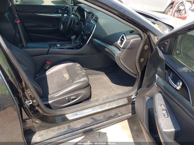 NISSAN MAXIMA