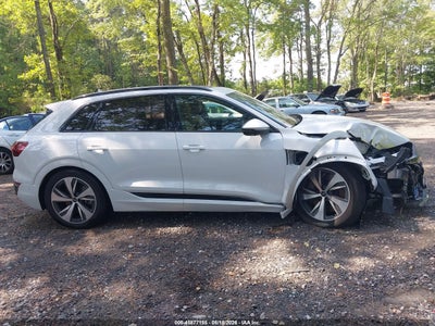 AUDI Q8 E-TRON
