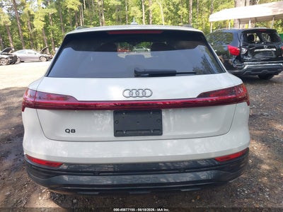 AUDI Q8 E-TRON