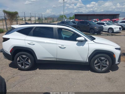 HYUNDAI TUCSON HYBRID