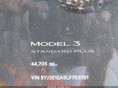 TESLA MODEL 3