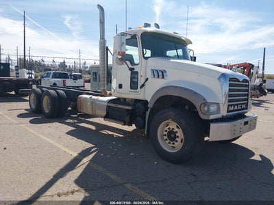 2013 Mack 700