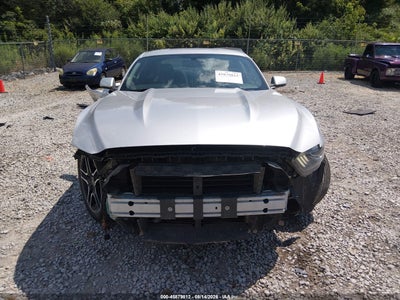 FORD MUSTANG