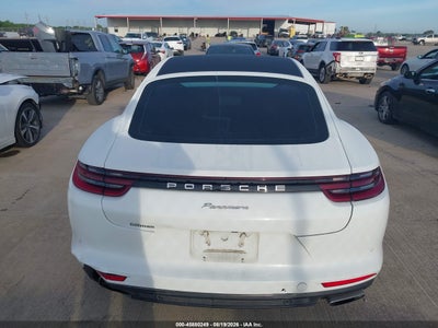 PORSCHE PANAMERA