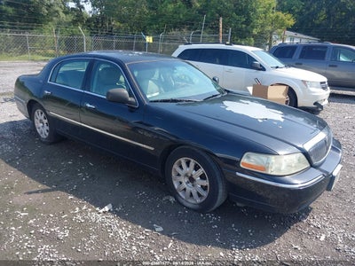 2011 Lincoln Town Car