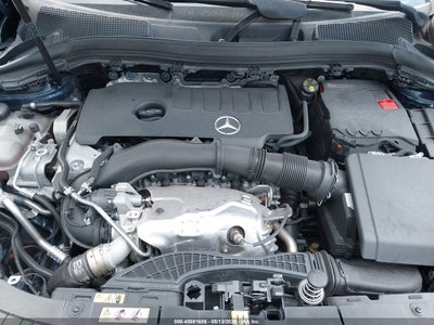 MERCEDES-BENZ GLA 250