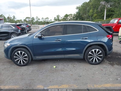 MERCEDES-BENZ GLA 250