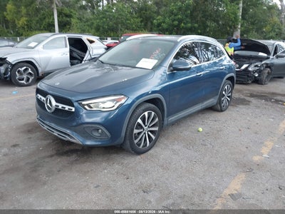 MERCEDES-BENZ GLA 250