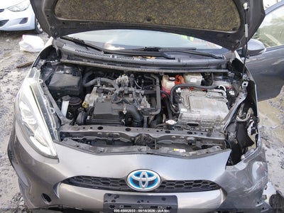TOYOTA PRIUS C