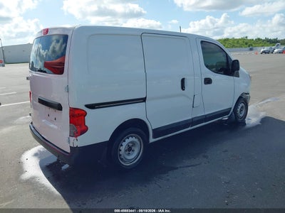 NISSAN NV200