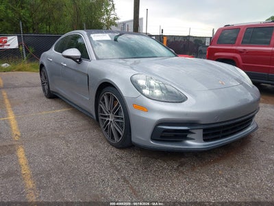 2018 Porsche Panamera 4S