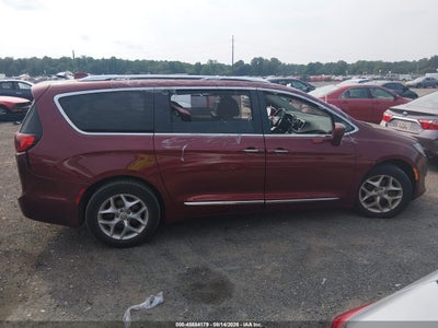 CHRYSLER PACIFICA