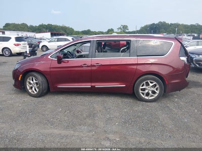 CHRYSLER PACIFICA