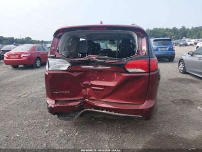 CHRYSLER PACIFICA