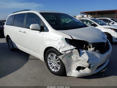 2017 Toyota Sienna XLE 8 Passenger