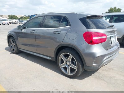 MERCEDES-BENZ GLA 250