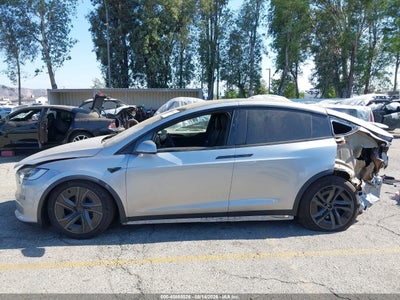 TESLA MODEL X