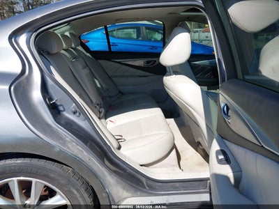 INFINITI Q50