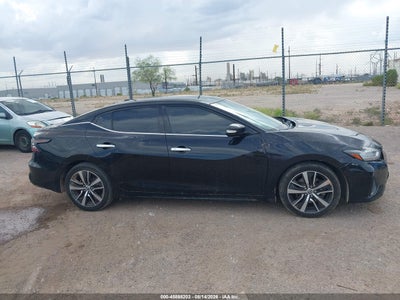 NISSAN MAXIMA
