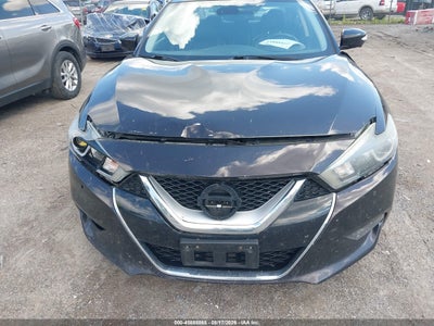 NISSAN MAXIMA