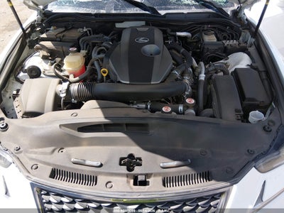 LEXUS IS 200T
