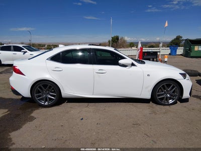 LEXUS IS 200T