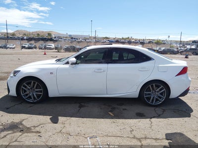LEXUS IS 200T