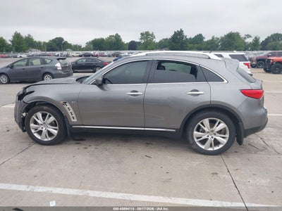 INFINITI QX70
