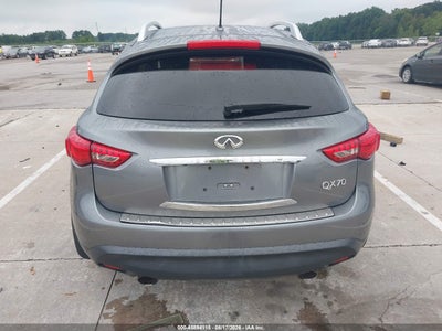 INFINITI QX70