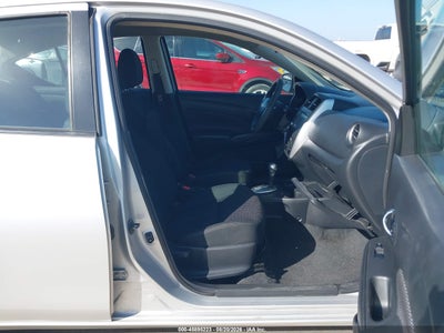 NISSAN VERSA